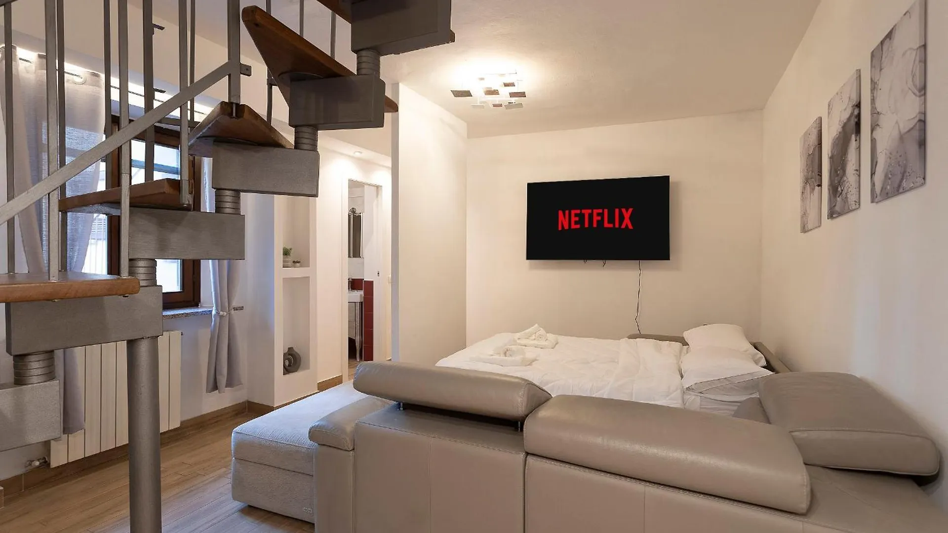 파비아 100 Mq, Free Parking, Charming House Ponte Coperto 아파트